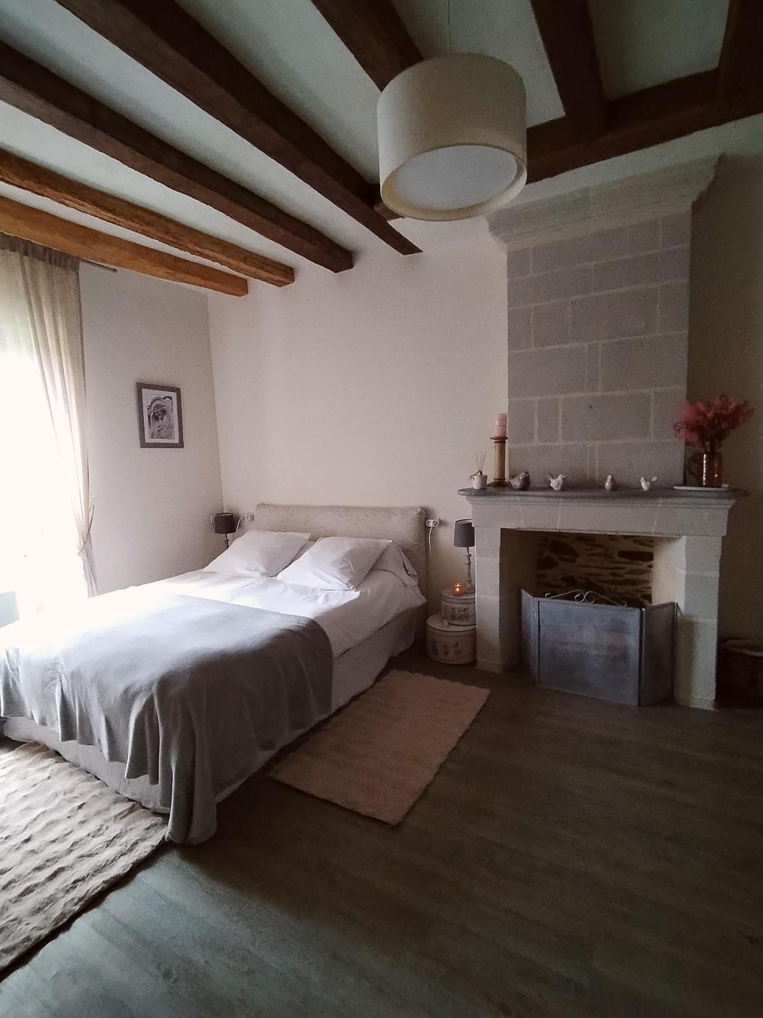 La Petite Boire - Chambres D'Hotes Pres D'Angers Murs-Erigne Rum bild