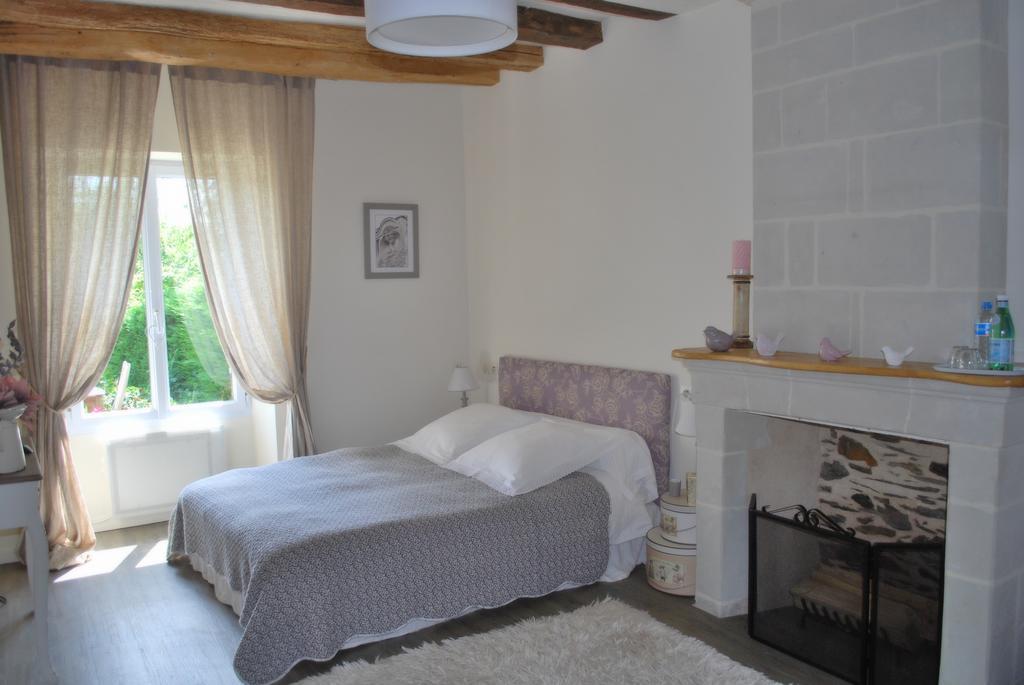 La Petite Boire - Chambres D'Hotes Pres D'Angers Murs-Erigne Exteriör bild