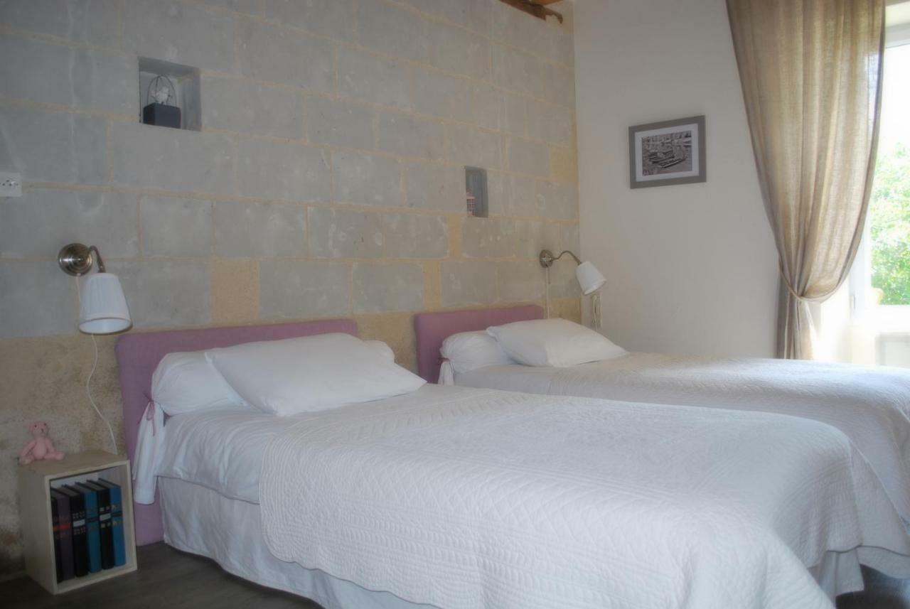 La Petite Boire - Chambres D'Hotes Pres D'Angers Murs-Erigne Exteriör bild